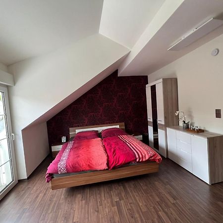 Stilvolles Ferienhaus Mit Garten Fuer 6 Personen 디폴디스발드 외부 사진